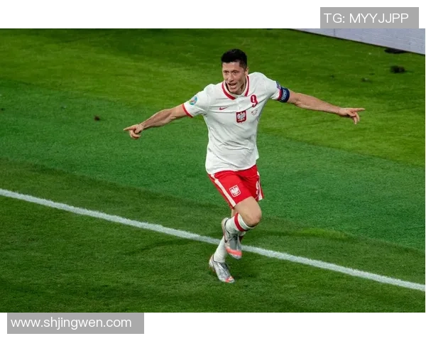 卡塔尔足球明星的辉煌征程与未来展望：从赛场到世界舞台的崛起