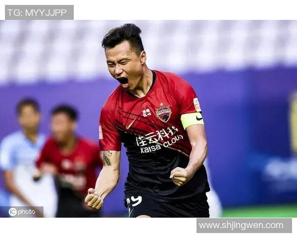 高清蓝色基调足球球星壁纸精选大全让你感受赛场激情瞬间